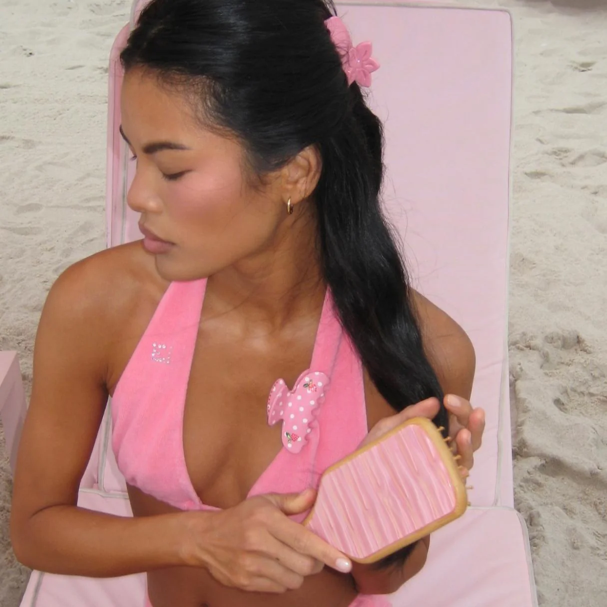 Bamboo Paddle Brush in Lychee Baby - Image 5