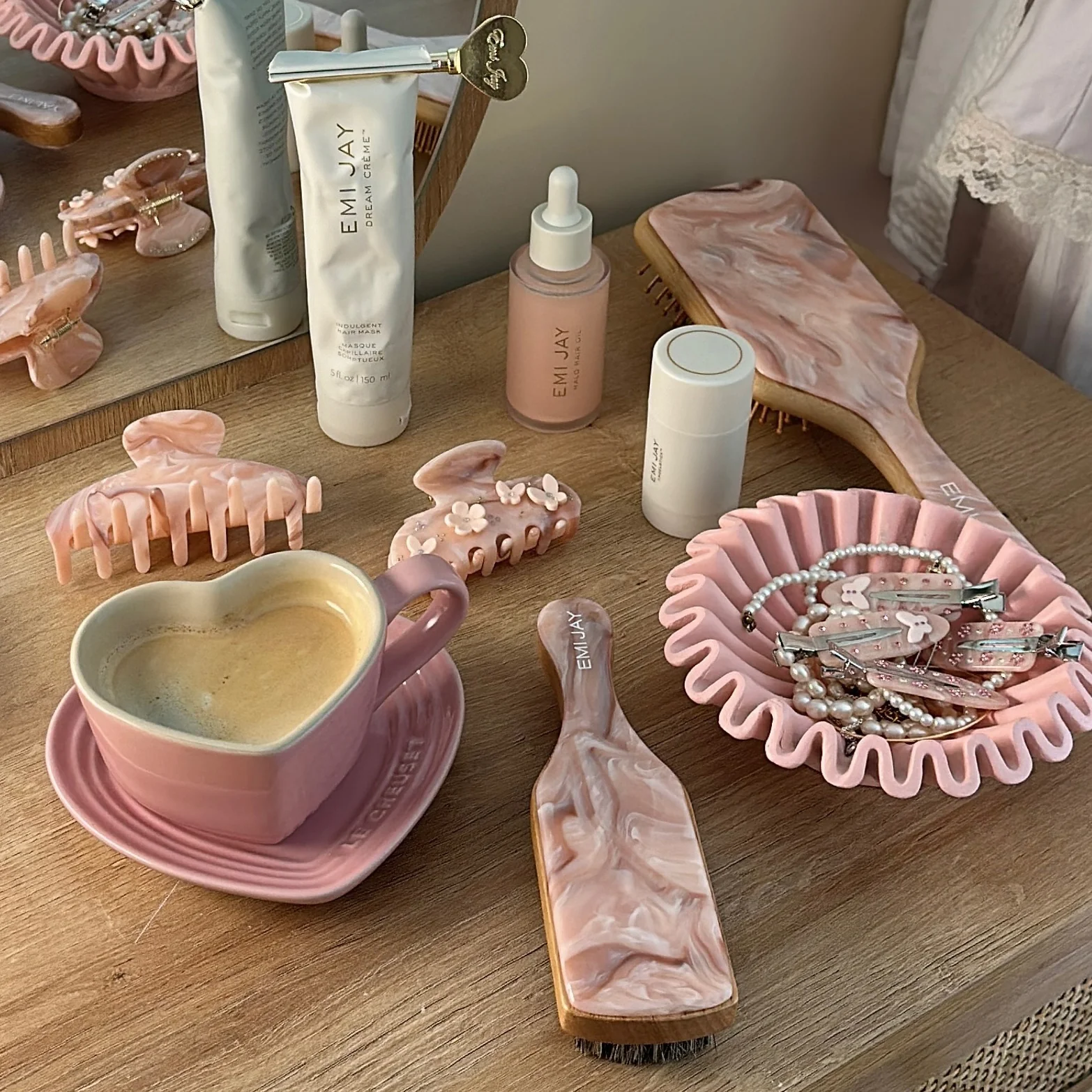 Bamboo Paddle Brush in Pink Chantilly - Image 3