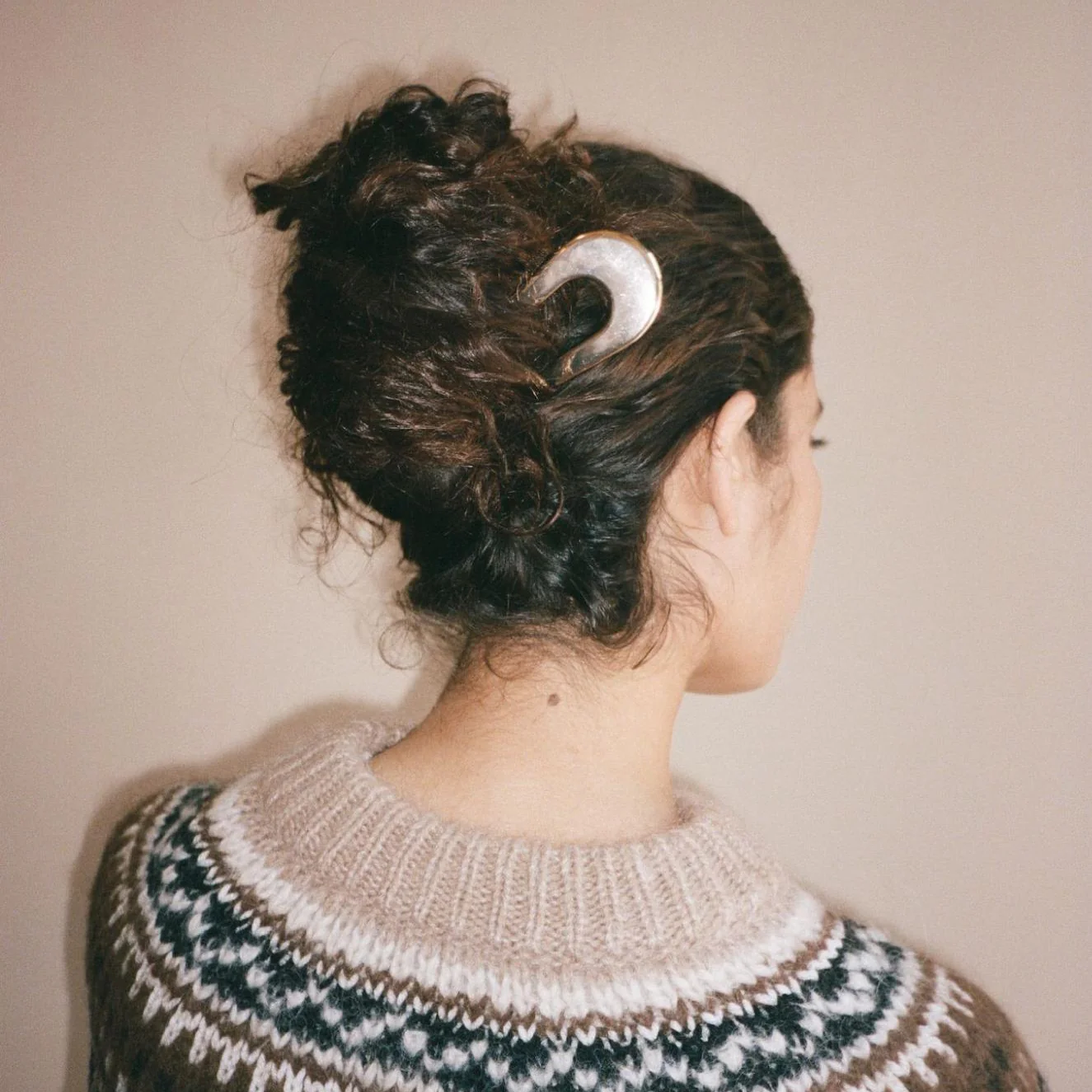 Hair Pin in Gold Tiara - Image 4