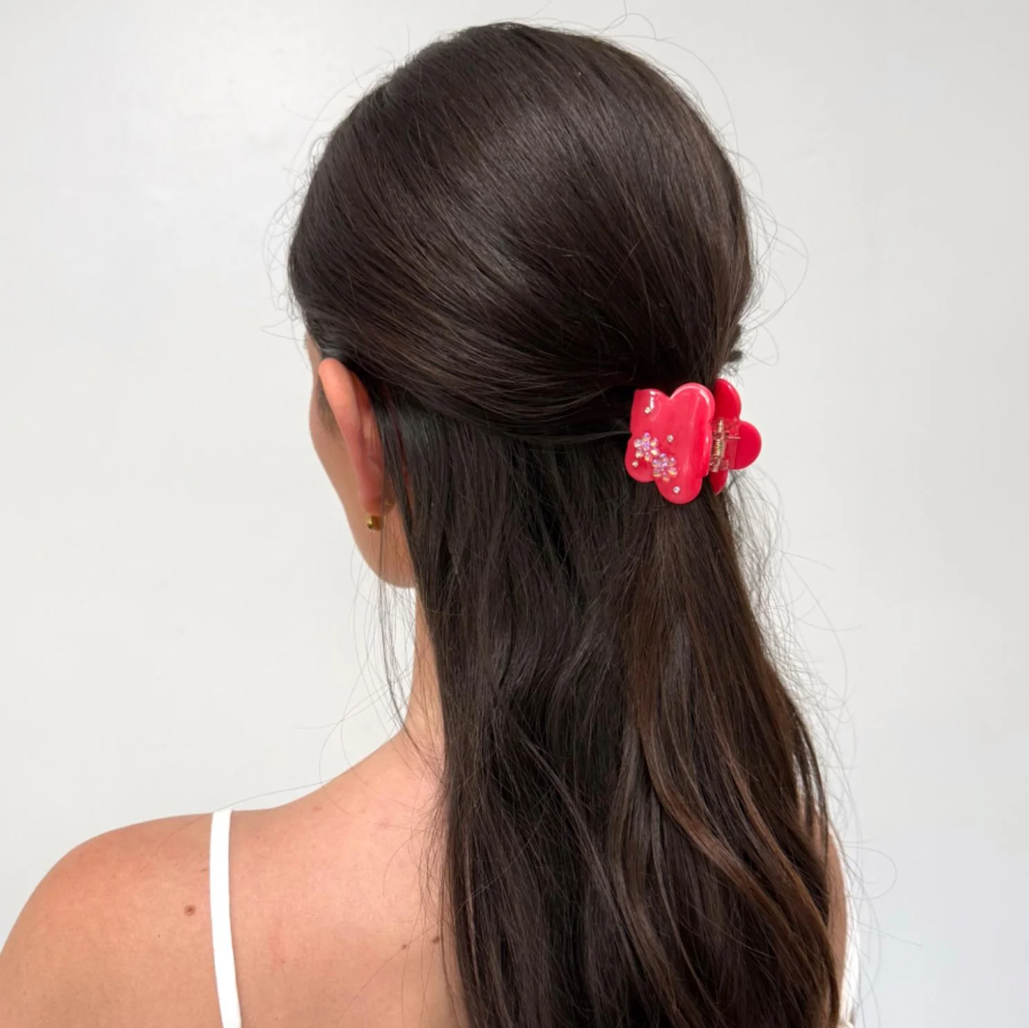 Midi Blossom Clip in Sangria Bloom - Image 4