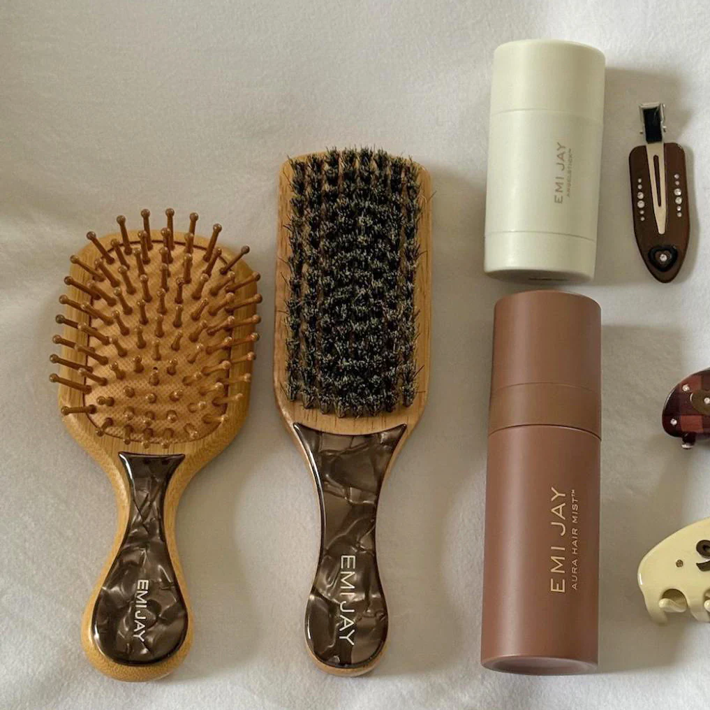 Mini Bamboo Paddle Brush in Toasted Sugar - Image 4