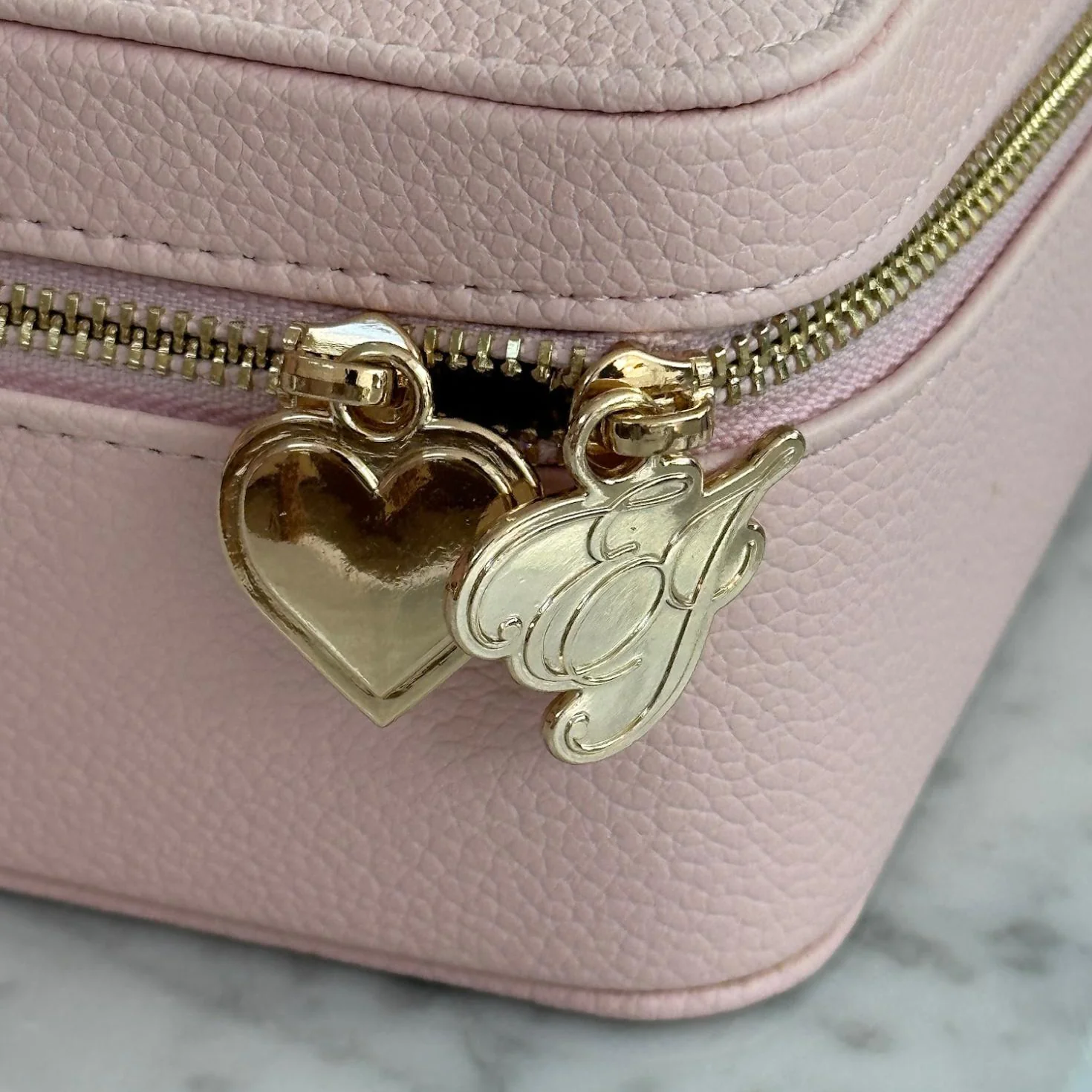On The Way Vanity Case - Image 6