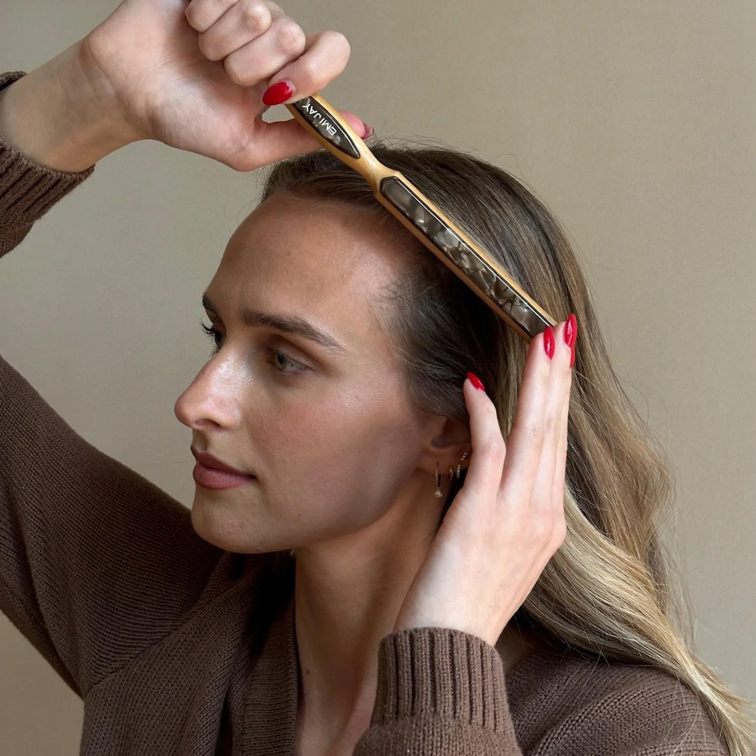 Styling Brush in Toasted Sugar - Image 3