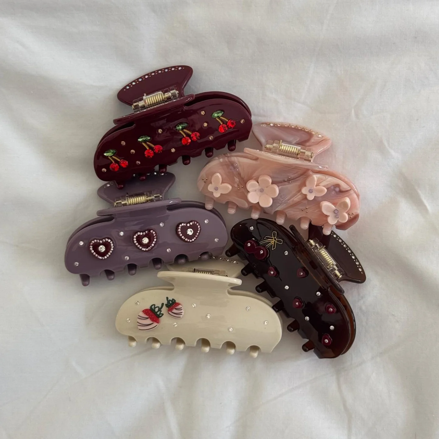 Sweetheart Clip in Bordeaux Cherry Pie - Image 3